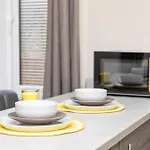 Family Luxury Retreat With Hot Tub Apartment