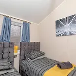 Apartment Family Luxury Retreat With Hot Tub York