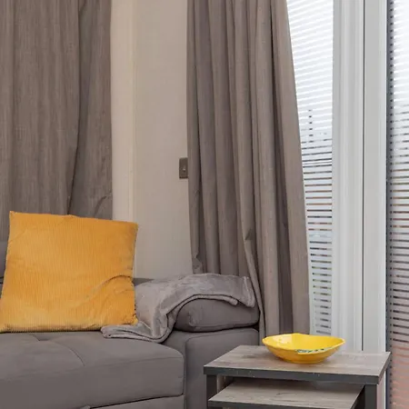 Family Luxury Retreat With Hot Tub Appartamento *