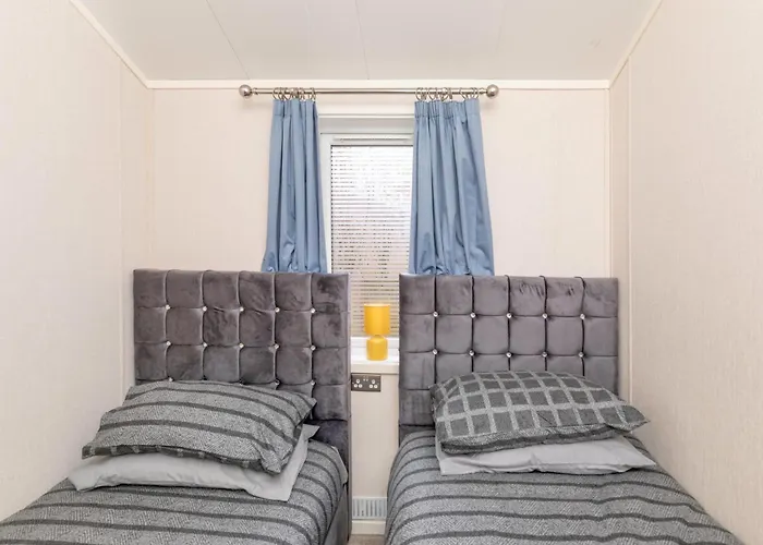 Family Luxury Retreat With Hot Tub