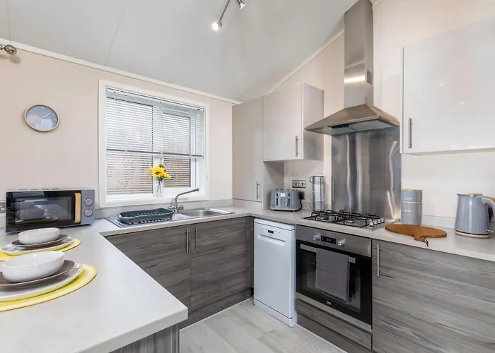 Family Luxury Retreat With Hot Tub York