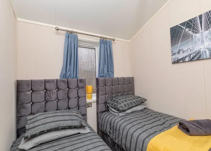 Apartment Family Luxury Retreat With Hot Tub *