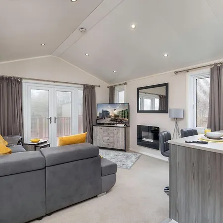 Apartmán Family Luxury Retreat With Hot Tub