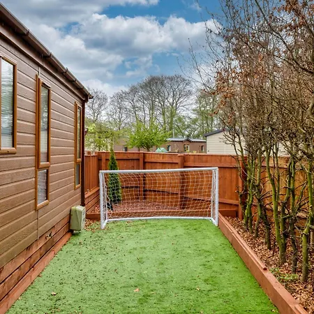 Family Luxury Retreat With Hot Tub