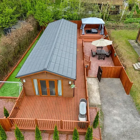 Family Luxury Retreat With Hot Tub Apartmán York